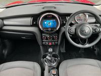 Used Mini Cooper Hatch 134 HP (98 kW) 2018 Red Hatchback