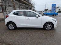 Used Mazda 2 2015 White Hatchback
