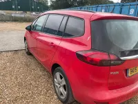Used Vauxhall Zafira 2015 Red MPV