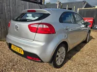 Used Kia Rio 86 HP (63 kW) 2013 Silver Hatchback