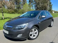 Begagnad Vauxhall Astra SRi 2011 Grå Halvkombi