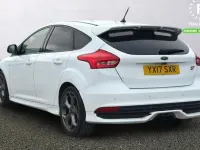 Used Ford Focus ST 250 HP (183 kW) 2016 White Hatchback