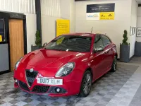 Begagnad Alfa Romeo Giulietta Super 150 HK (110 kW) 2017 Röd Halvkombi