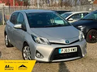 Used Toyota Yaris 101 HP (74 kW) 2013 Silver Hatchback