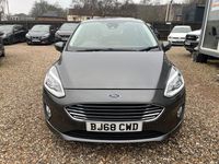 Used Ford Fiesta Zetec 100 HP (73 kW) 2018 Grey Hatchback
