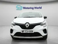Second-hand Renault Captur Evolution 145 CP (106 kW) 2023 Alb SUV
