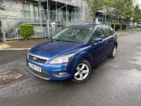 Używany Ford Focus Zetec 99 KM (72 kW) 2009 Niebieski Hatchback