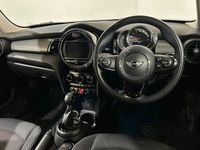 Used Mini Cooper Hatch 134 HP (98 kW) 2017 Silver Hatchback