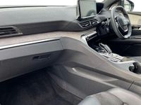 Used Peugeot 5008 Premium 129 HP (94 kW) 2023 White SUV