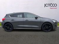 Używany Ford Focus Vignale 123 KM (90 kW) 2019 Szary Hatchback