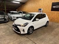 Used Toyota Yaris Hybrid 2015 White Hatchback