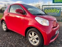 Used Toyota iQ 68 HP (50 kW) 2010 Red Hatchback