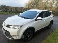 Used Toyota RAV4 124 HP (91 kW) 2015 White SUV