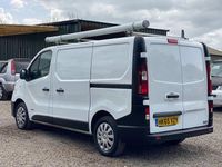 Used Renault Trafic Business 2015 White MPV