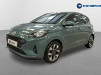 Usado Hyundai i10 Advanced 67 HP (49 kW) 2024 Verde Citadino