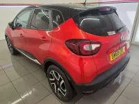 Used Renault Captur Iconic 88 HP (64 kW) 2020 Red/black SUV