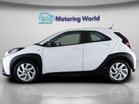 Used Toyota Aygo X PURE 72 HP (52 kW) 2022 White SUV