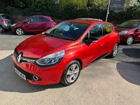 Used Renault Clio IV Dynamique 75 HP (55 kW) 2015 Red Hatchback