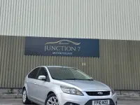 Używany Ford Focus Zetec 2010 Srebrny Hatchback
