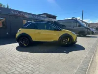 Begagnad Vauxhall Adam Rocks 115 HK (84 kW) 2015 Gul Halvkombi