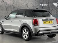 Begagnad Mini Cooper Classic 136 HK (100 kW) 2022 Silver Halvkombi