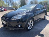 Begagnad Ford Focus Zetec 2014 Svart Halvkombi