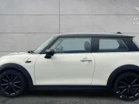 Używany Mini Cooper Classic 134 KM (98 kW) 2018 Biały Hatchback
