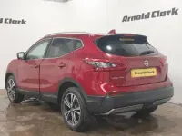 Used Nissan Qashqai N-Connecta 110 HP (80 kW) 2018 Red SUV