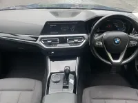 Begagnad BMW 330e Sport Line 288 HK (211 kW) 2020 Blå