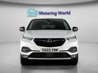 Second-hand Vauxhall Grandland X Design Edition 130 CP (95 kW) 2019 Alb SUV
