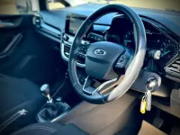Used Ford Fiesta Zetec 100 HP (73 kW) 2018 White Hatchback