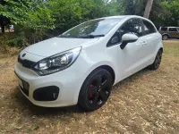 Used Kia Rio 109 HP (80 kW) 2014 White Hatchback