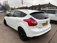 Used Ford Focus Titanium 115 HP (84 kW) 2014 White Hatchback