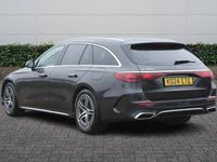Usado Mercedes E300 Advanced 313 HP (230 kW) 2024 Cinzento Carrinha