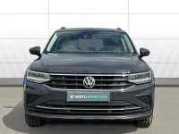 Usado VW Tiguan Life 150 CV (110 kW) 2021 Gris SUV