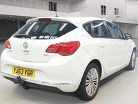 Used Vauxhall Astra 2013 White Hatchback