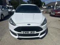 Used Ford Focus ST 185 HP (136 kW) 2015 White Hatchback