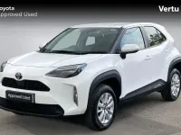 Used Toyota Yaris Hybrid 116 HP (85 kW) 2024 Pure white Estate