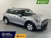 Begagnad Mini Cooper Classic 2022 Silver Halvkombi