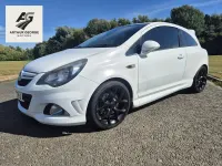 Used Vauxhall Corsa 192 HP (141 kW) 2013 White Hatchback