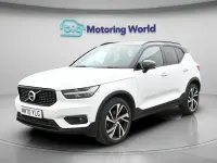 Begagnad Volvo XC40 R-Design Pro 197 HK (144 kW) 2021 Vit SUV