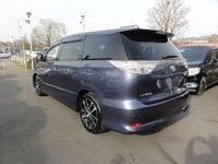 Begagnad Toyota Estima 2026 Grå
