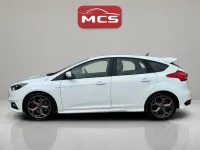 Usado Ford Focus ST 250 HP (183 kW) 2017 Branco Citadino