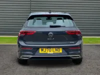 Usado VW Golf VII Style 150 CV (110 kW) 2021 Gris Utilitario