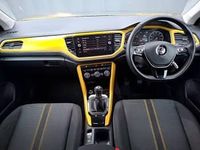 Used VW T-Roc Design 150 HP (110 kW) 2018 Yellow SUV