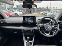 Second-hand Toyota Yaris Hybrid Design 113 CP (83 kW) 2022 Other Hatchback