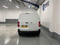 Used Vauxhall Vivaro S 120 HP (88 kW) 2024 White MPV