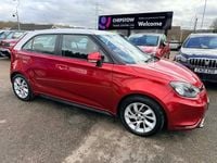 Used MG MG3 106 HP (77 kW) 2017 Red Hatchback