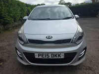 Używany Kia Rio 109 KM (80 kW) 2015 Srebrny Hatchback