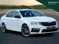 Used Skoda Octavia vRS 241 HP (177 kW) 2018 White Hatchback